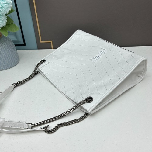 니키 쇼퍼백 32cm [화이트]