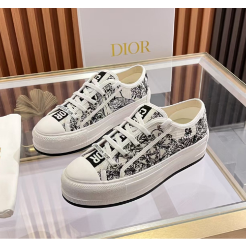 WalknDior 플랫폼 스니커즈 KCK38