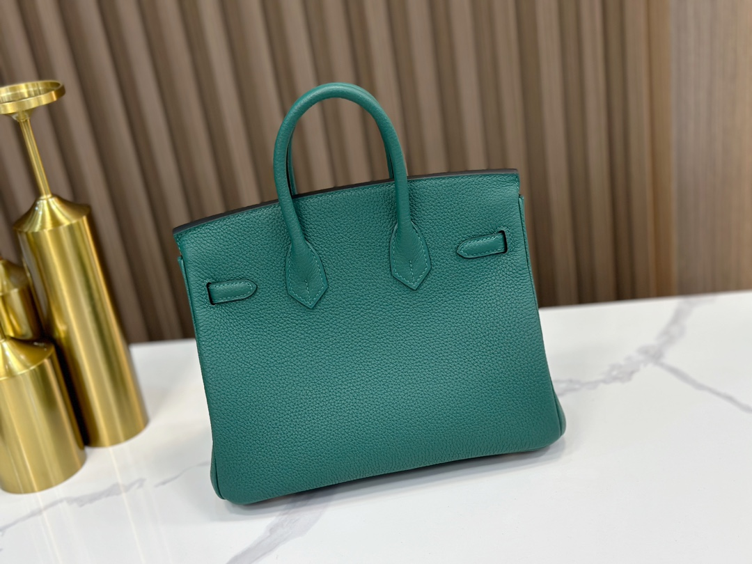 1747282448872.png